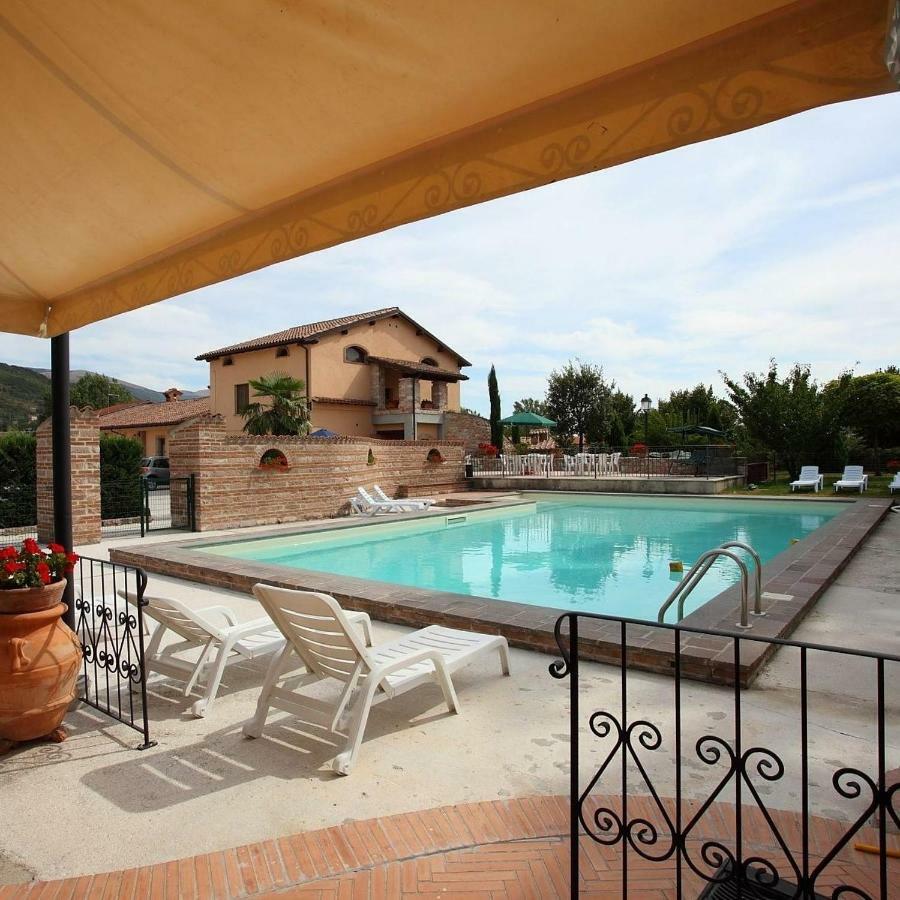Residenza Le Querce Trilocale Villa Fossato di Vico Exteriör bild